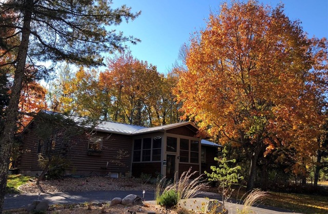 Cedar Log Cabin - Family Cabin located on the Robert Trent Jones Golf Course