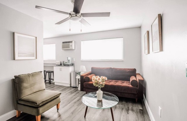 Central 1B Apt Close to UC Hospitals, Xavier, DT