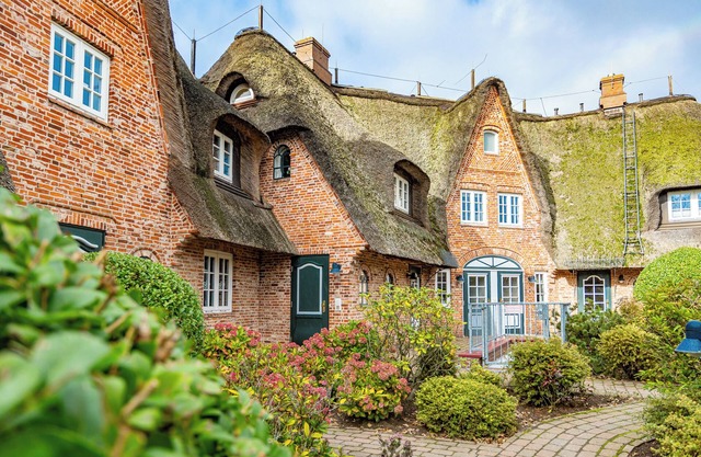 Central 2-room apartment under thatch in Alt-Westerland