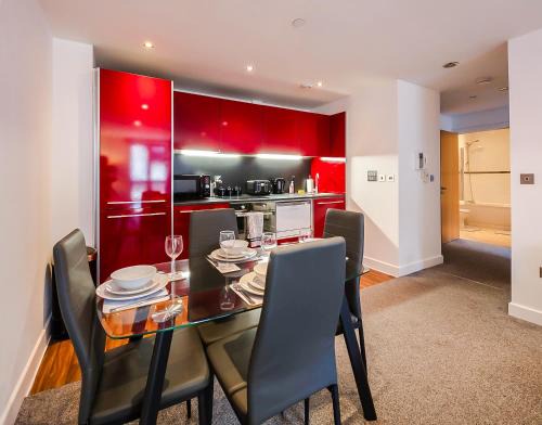 Central 2BR Flat - free parking - fast Wi-Fi