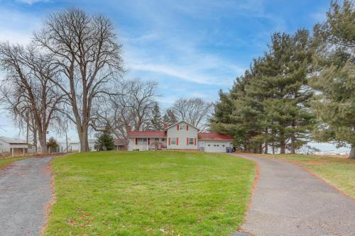 Central and Private Milan Home about 10 Mi to Sandusky!