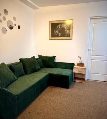 Central apartment for 7