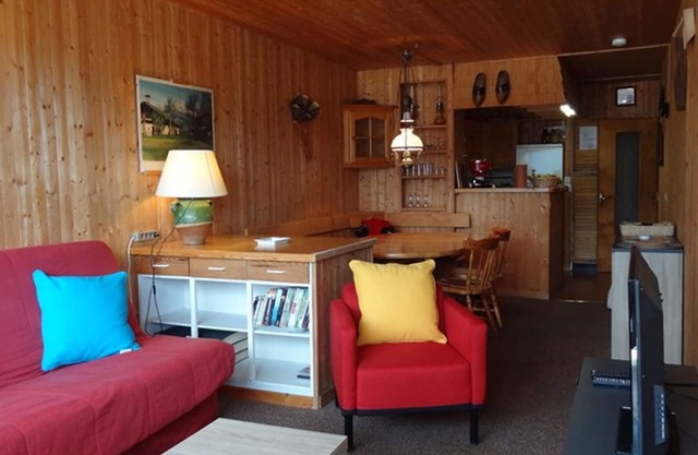 Central Apartment for 5, Near Slopes & Shops, Crest-Voland
