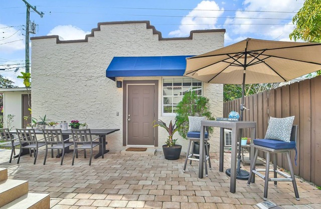 CENTRAL, cozy, chic 4 BDRM/3bath in South Miami