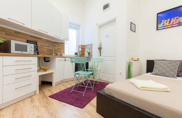 Central Homy Studio for Couples