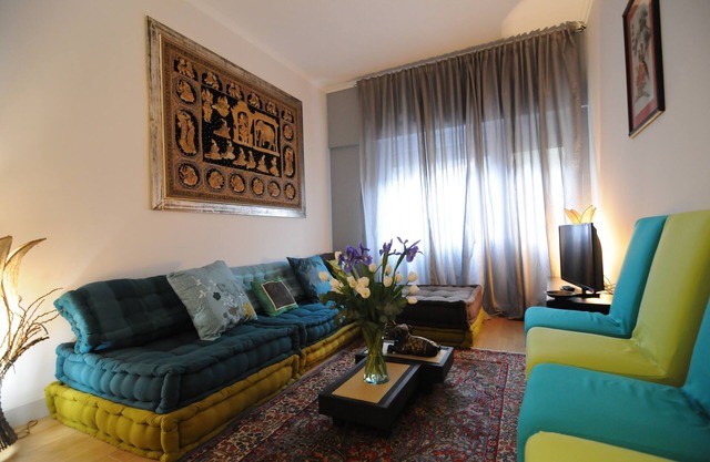 Central in Trastevere, modern, elegant, renovated, 2 lifts, free wi-fi