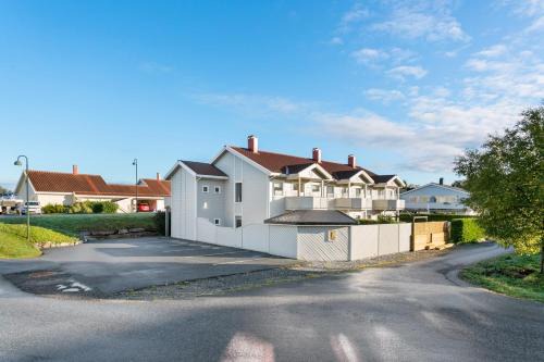 Central Langevåg Family Apartment