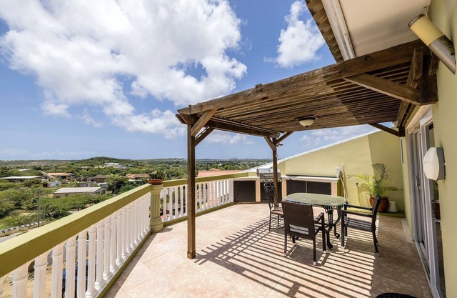 Central located second floor apartment with swimming pool and a very nice view.
