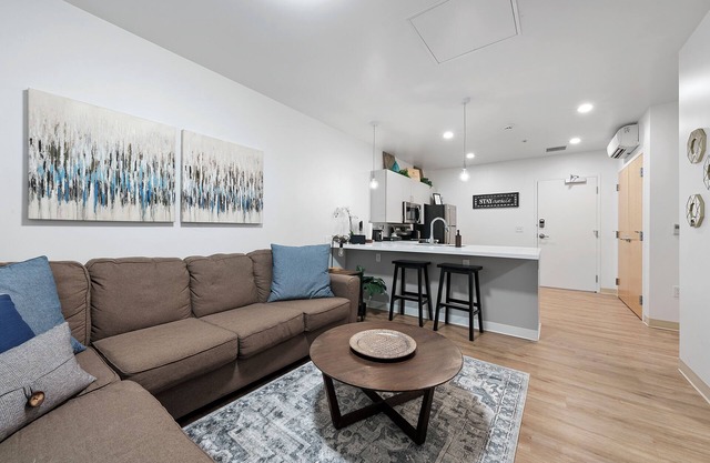 Central Modern Apartment
