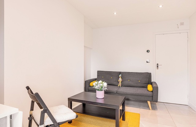 Central Studio w/private garden, 2min Tube