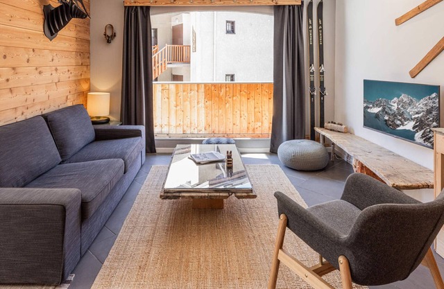 Central village apartment with terrace, ideal for 6 people