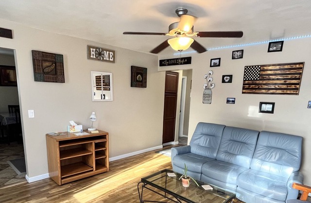 Centrally located 2 bedroom, 1 bath home.