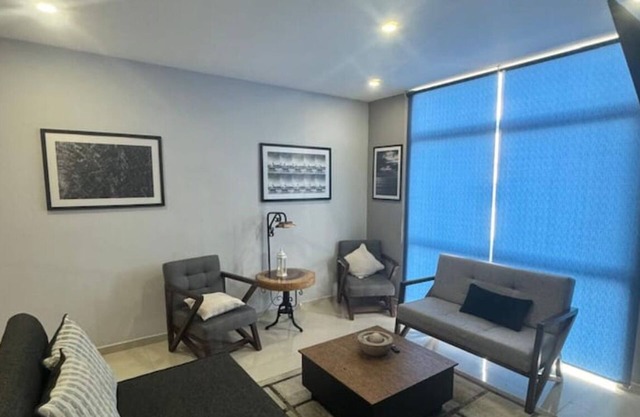 Centrally located apartment near Plaza la Perla
