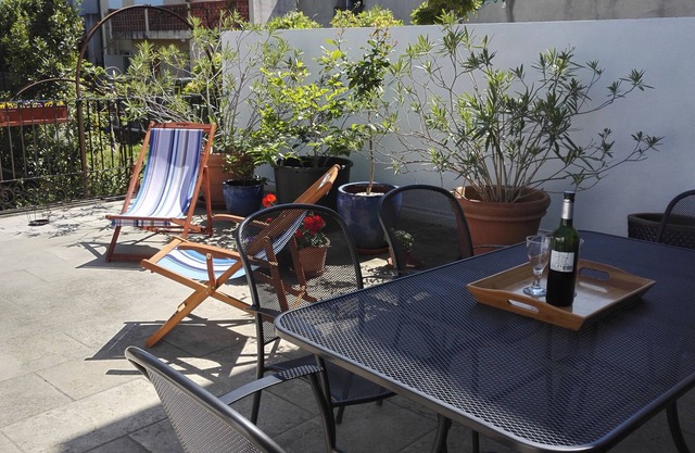 Ceret - 3 bed, historic town house with an artistic past