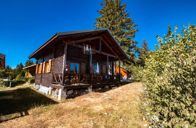 Chalet du Bois Joli - Two Bedroom Chalet, Sleeps 6