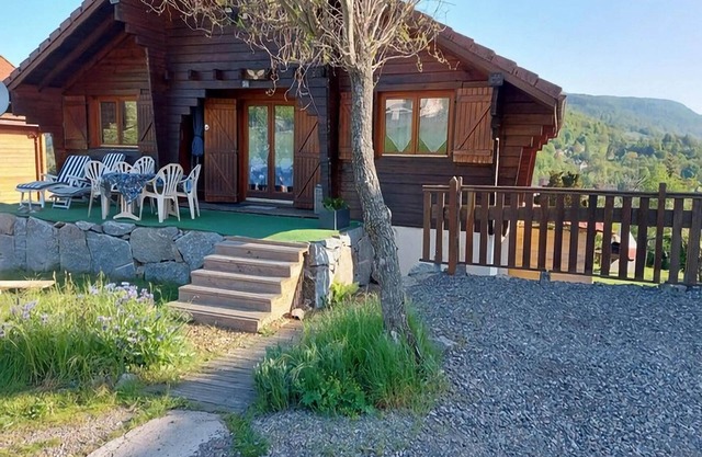 Chalet in Saint-Maurice-sur-Moselle with sauna