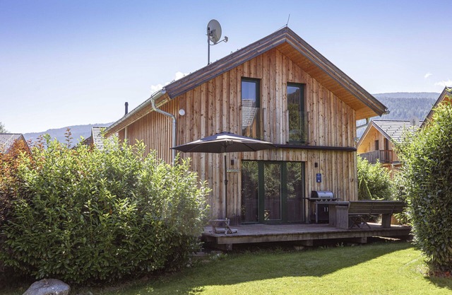 Chalet #3 with 4 Bedrooms, IR sauna &.whirlpool
