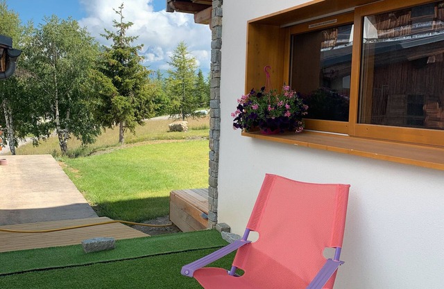 Chalet 'La Suite Du Skilodge' with Balcony and Wi-Fi