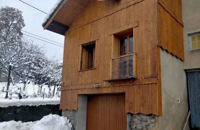 Chalet à 40 Minutes des Stations de Courchevel, Les Saisies , Les Menuires .
