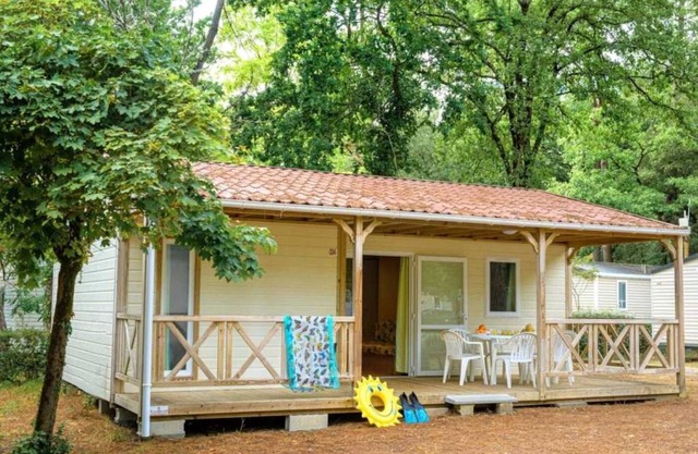 Chalet 4 étoiles - Piscine - eeccei