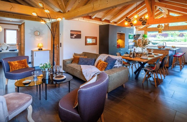 Chalet 65bis - stylish home for 6 near lake and mountains - OVO Network