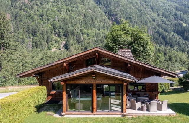 Chalet Altura - Jacuzzi and Sauna | 5 bedrooms | 5 min from Chamonix center
