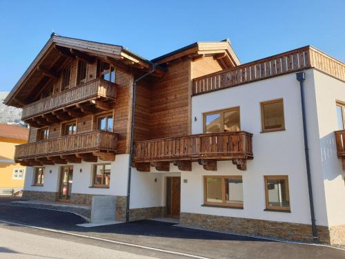 Chalet in Neukirchen near Ski Slopes