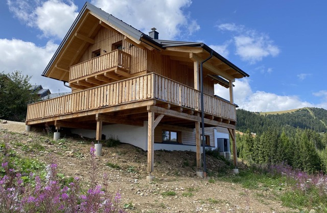 Chalet - at the ski area - with billiards, bar, sauna, children's playroom - carport