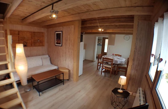 Chalet avec terrasse et vue sur le Mt-Blanc