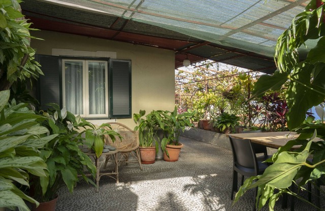 Chalet "Casa Do Boto" with Sea View, Private Terrace & Garden