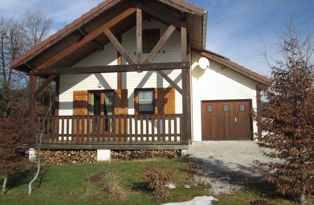 Chalet Classé 3 Étoiles par L'office du Tourisme du Jura, 6/8 Personnes