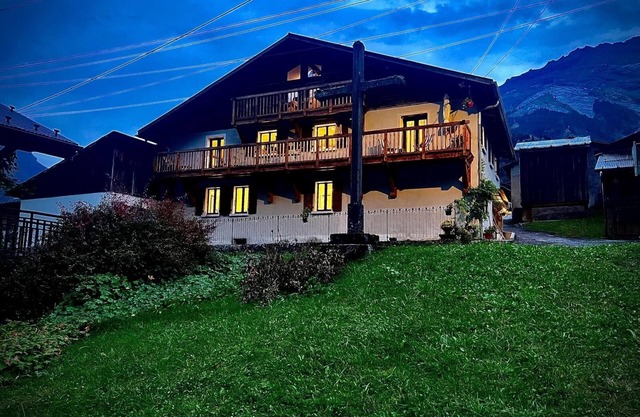 Chalet des Cascades - newly renovated mountain chalet