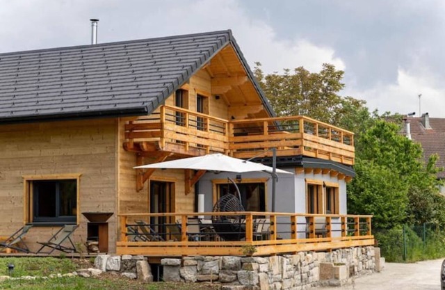 Chalet en Bois au Cœur du Jura