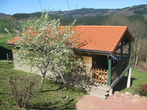 Chalet familial 35m² aux Monts de la Madeleine avec terrasse, animaux acceptés - FR-1-496-240