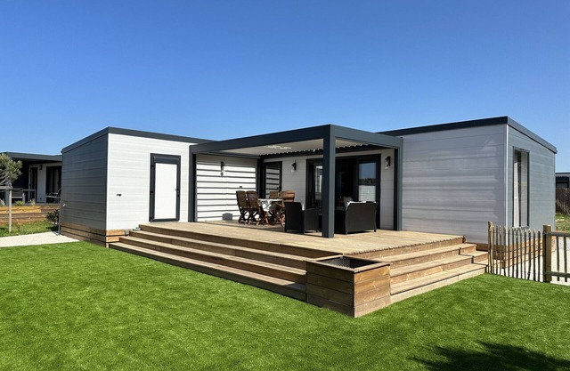 Chalet for 6 in a residence with swimming pool