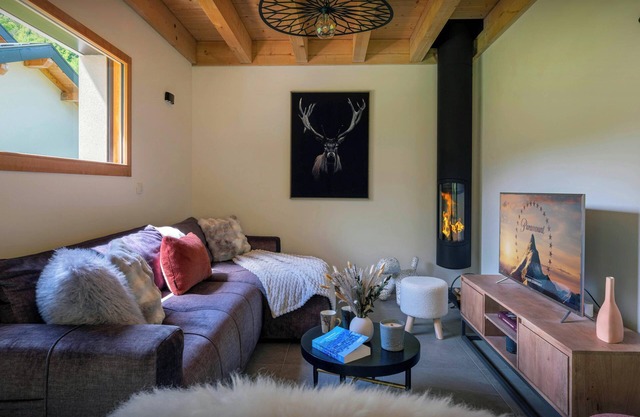 Chalet Ormiages - wonderful Alpine stay for 8, any season - OVO Network