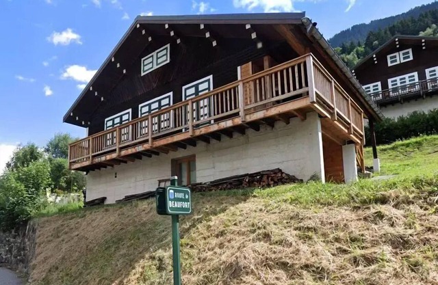 Chalet - Functional family chalet for 8/9 pers. 5 min. from the village centre