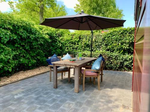 Chalet in Sint Maartenszee near Sandy Beach