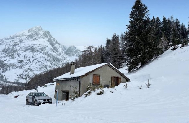 Chalet Le Basset - Family Chalet in the Swiss Alps