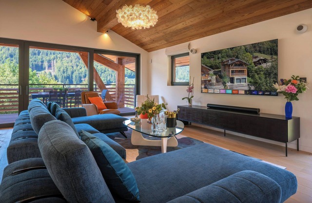 Chalet Les Noisettes - alpine holiday 14p with spa - OVO Network