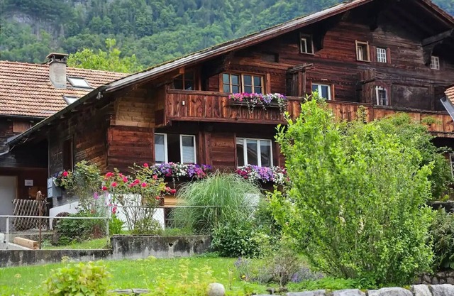 Chalet loft "Rothorn" in Brienzwiler - surrounded by mountains, forest and water
