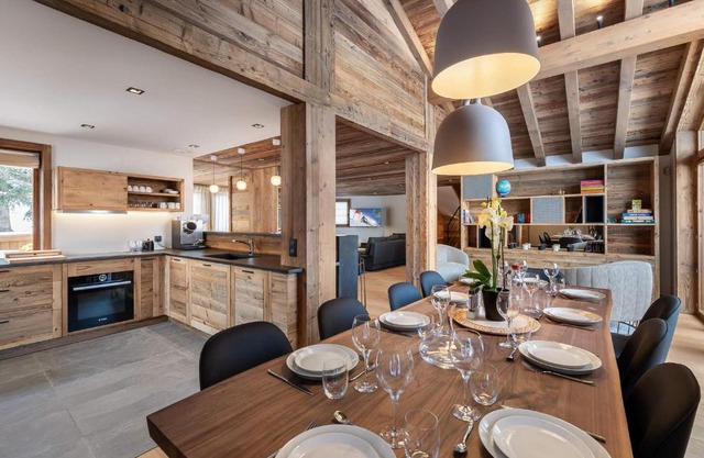 Chalet neuf avec piscine, sauna et proche des pistes à Courchevel Village - FR-1-562-49