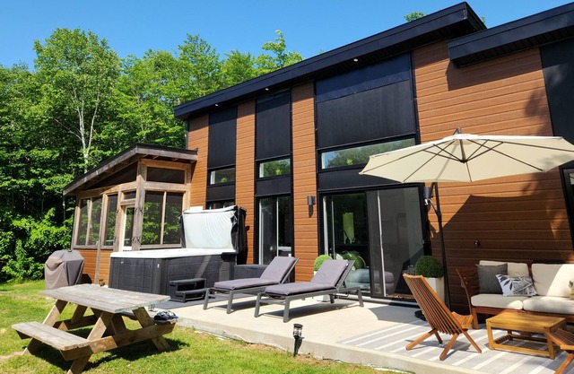 Chalet Orkidea ᪥ Hot Tub, Lake Access, Kayaks ♥