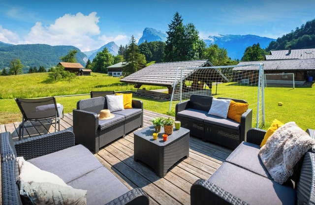 Chalet Pativerdan - mountain break for 10 with spa - OVO Network