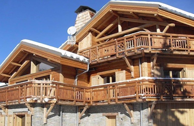 Chalet privé charmant avec cheminée