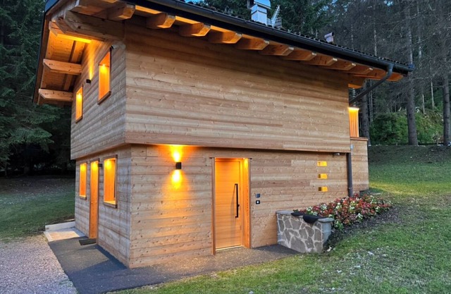 Chalet Queen