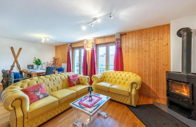 Chalet, ski-in/ski-out & foot of the slopes, view mountain, balcony, fireplace or stove, tv