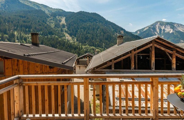 Chalet, terrace, balcony, parking, tv, ski locker, 220m², Champagny-en-Vanoise