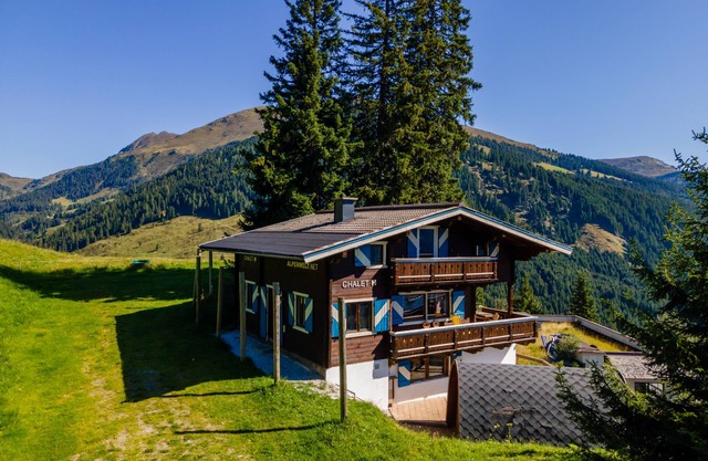 Chalet with sauna on the slopes of Zillertal Arena