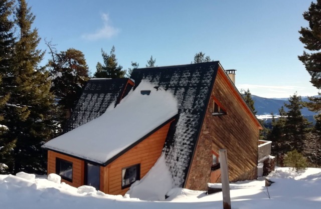 Chalet with unobstructed view of capcir at 1700m close to nature